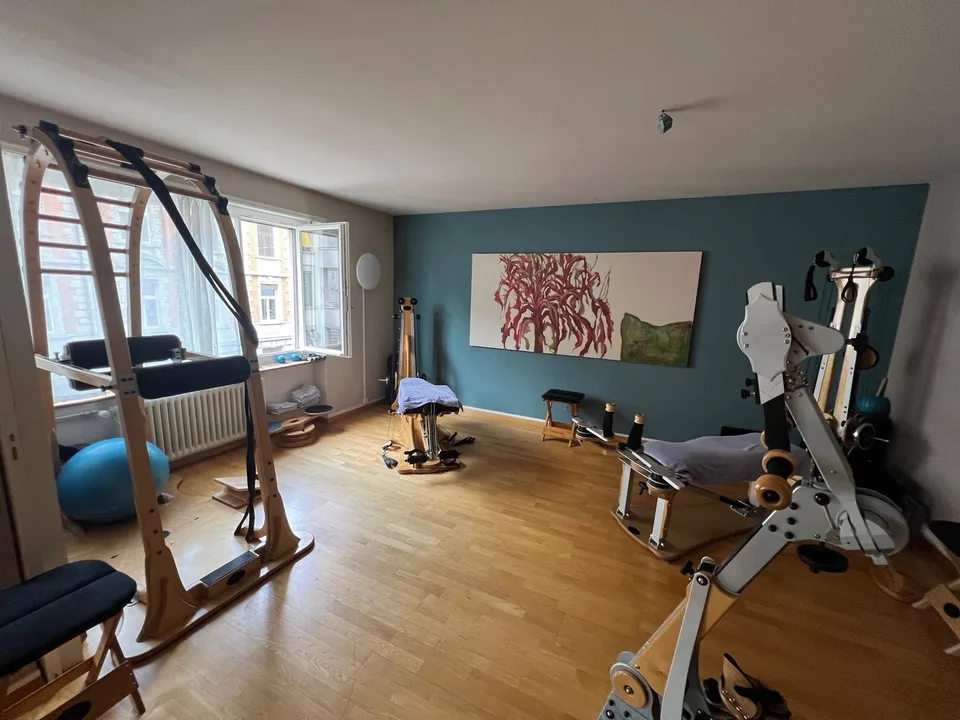 Grosszügige 5-Zimmer-Wohnung an zentraler Lage in Zürich – Foto 13 von 16