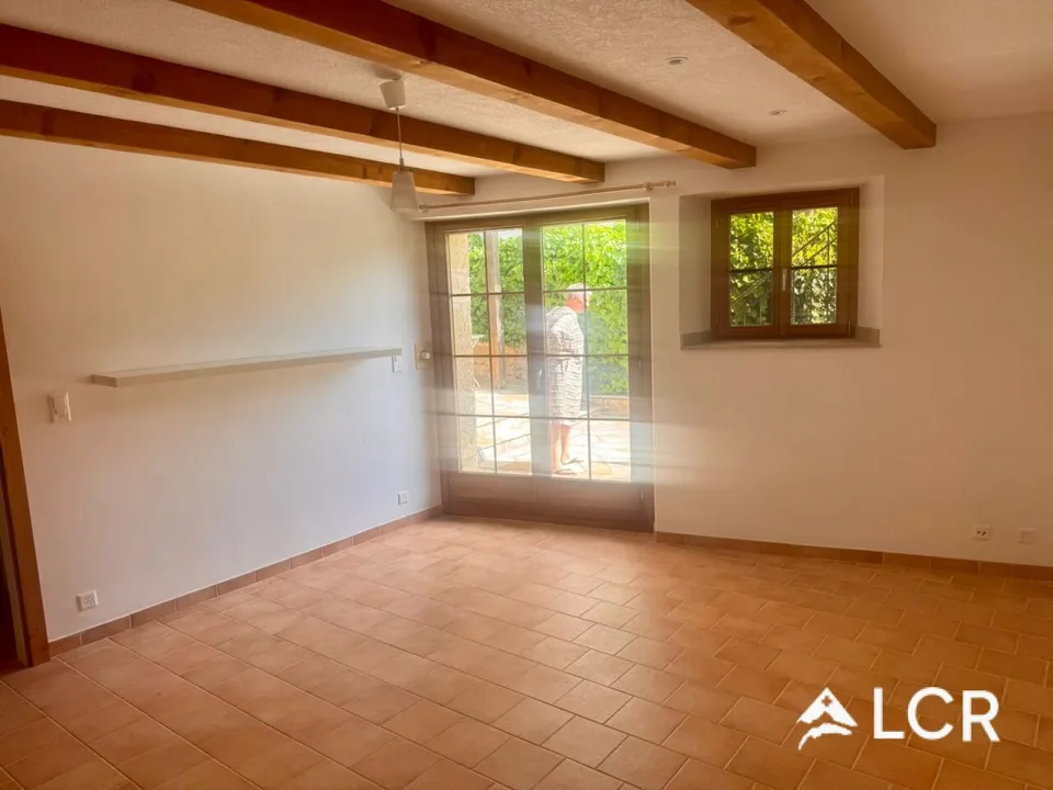 À louer - Appartement 3.5 pièces avec terrasse dans un bâtiment de caractère à Corcelles (NE)