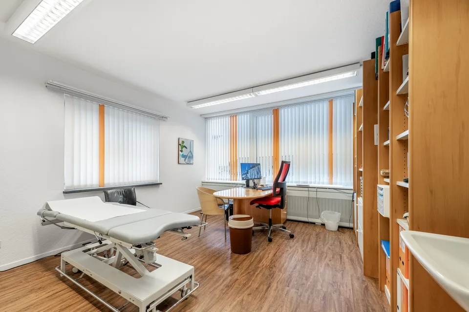 Attraktive Gewerbefläche - ideal für Praxis, Büro oder Dienstleistung