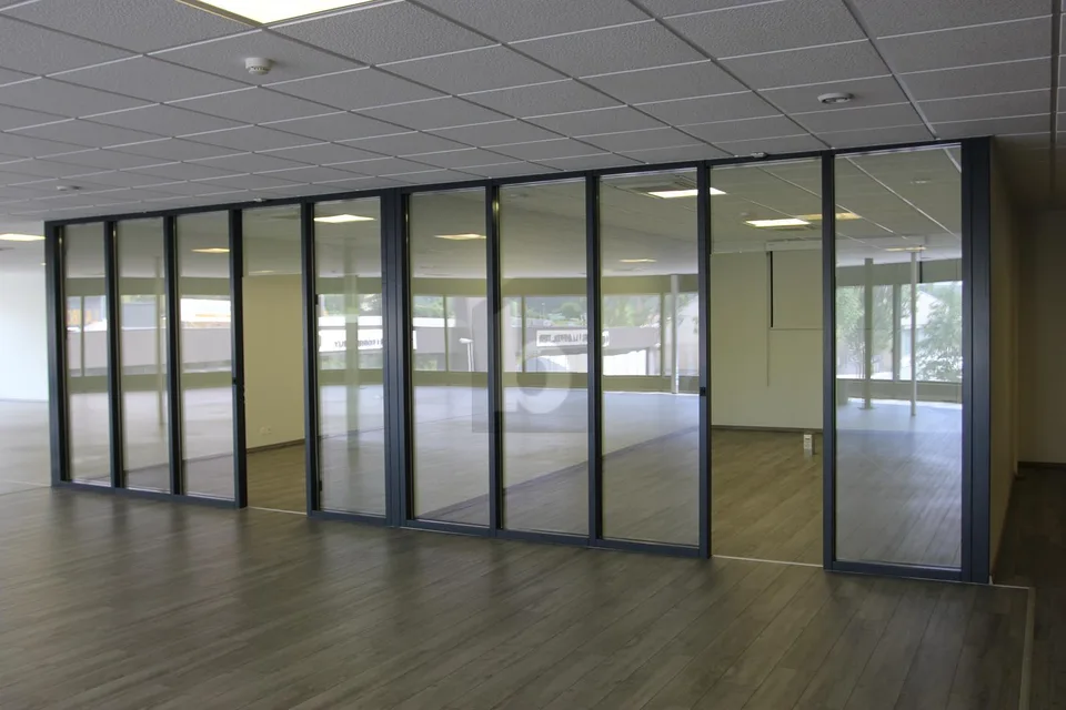 SPAZIO UFFICIO MODERNO