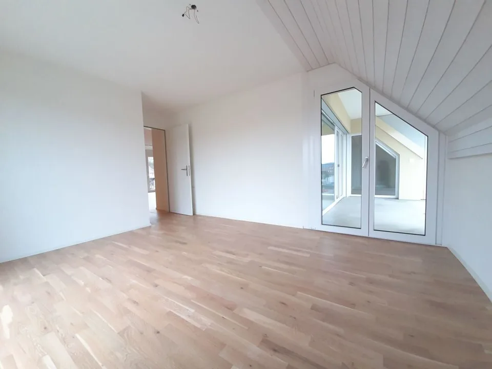 Appartamento duplex moderno di 5,5 stanze in posizione centrale