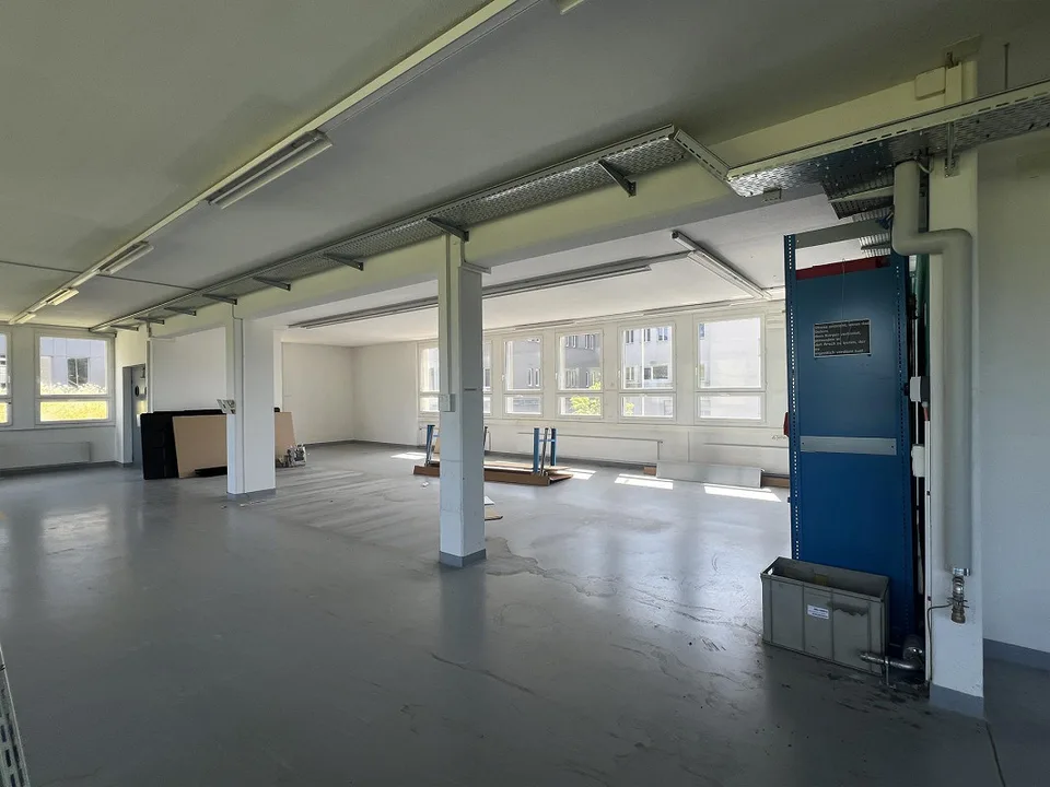 Locaux commerciaux attrayants et lumineux dans un emplacement central à Saint-Gall – photo 10 sur 16