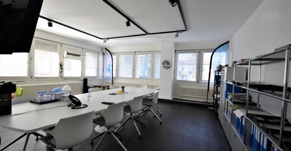 Bureau 1 pièce