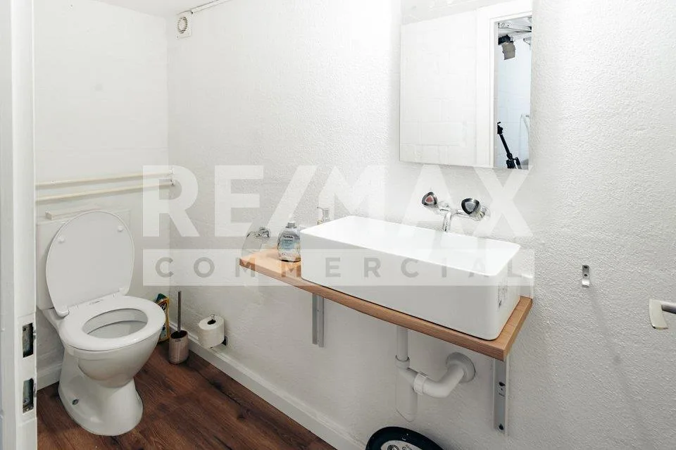 Comprare invece di affittare - Spazio commerciale con 70m² di superficie utile - ristrutturato e immediatamente disponibile