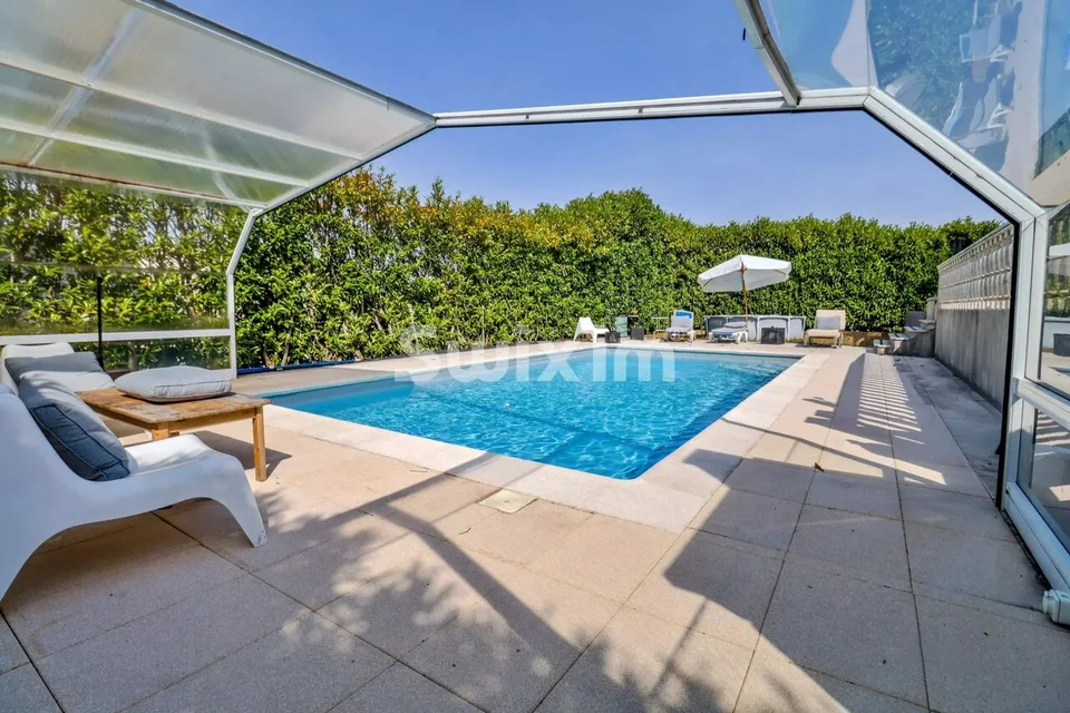 Esclusività! Villa individuale in un quartiere residenziale!