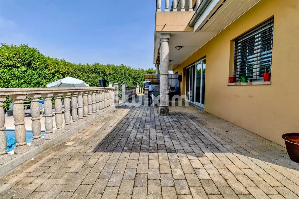 Esclusività! Villa individuale in un quartiere residenziale!