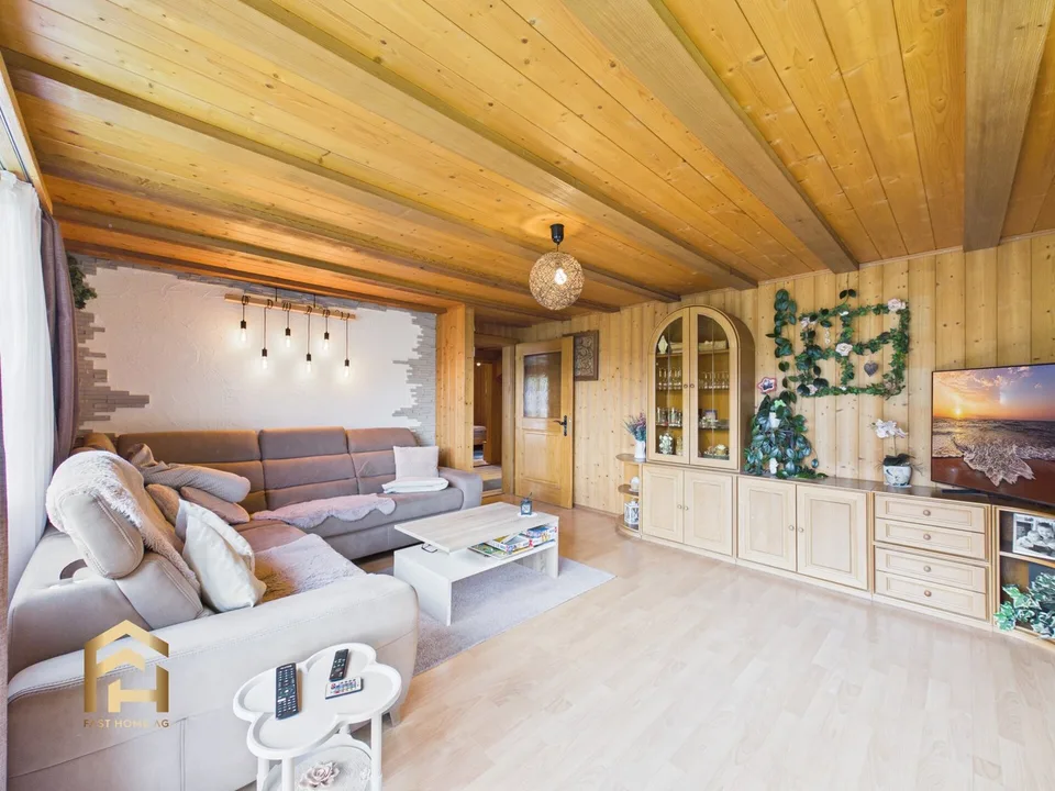 Sonniges Chalet mit Einliegerwohnung und traumhafter Aussicht