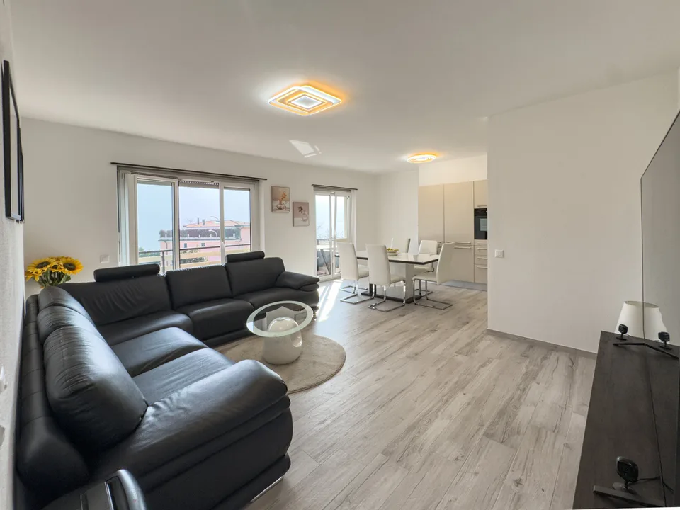Appartamento 3.5 locali con parziale vista lago a Melide