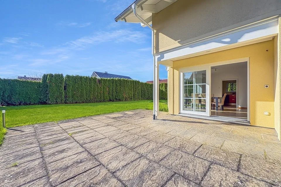 Maison individuelle avec style et intimité