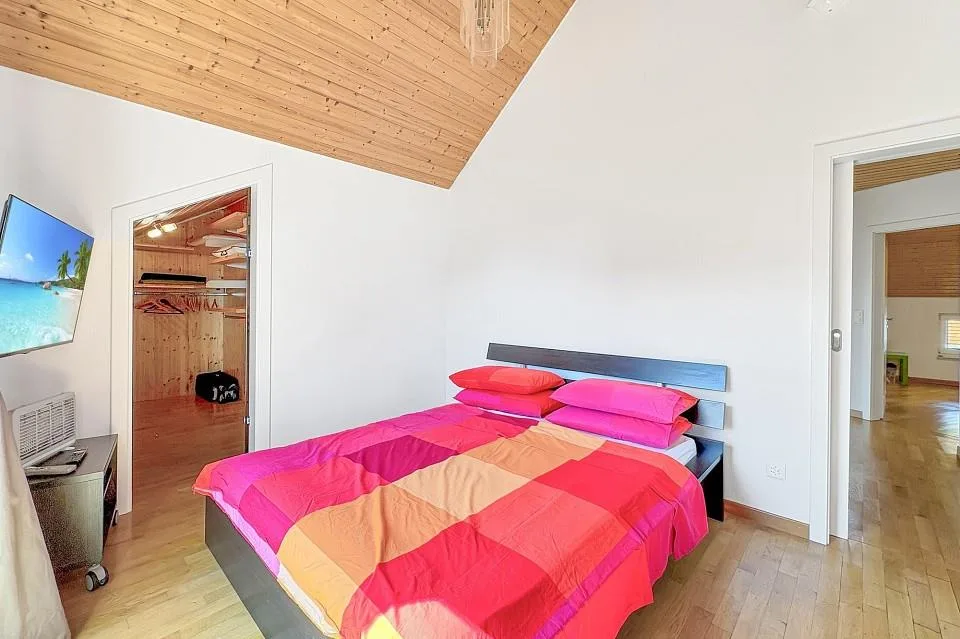 Freistehendes Einfamilienhaus mit Stil und Privacy – Foto 13 von 13