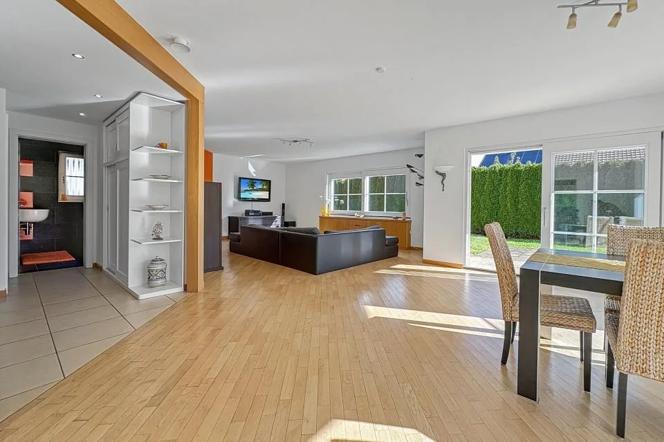 Freistehendes Einfamilienhaus mit Stil und Privacy – Foto 7 von 13