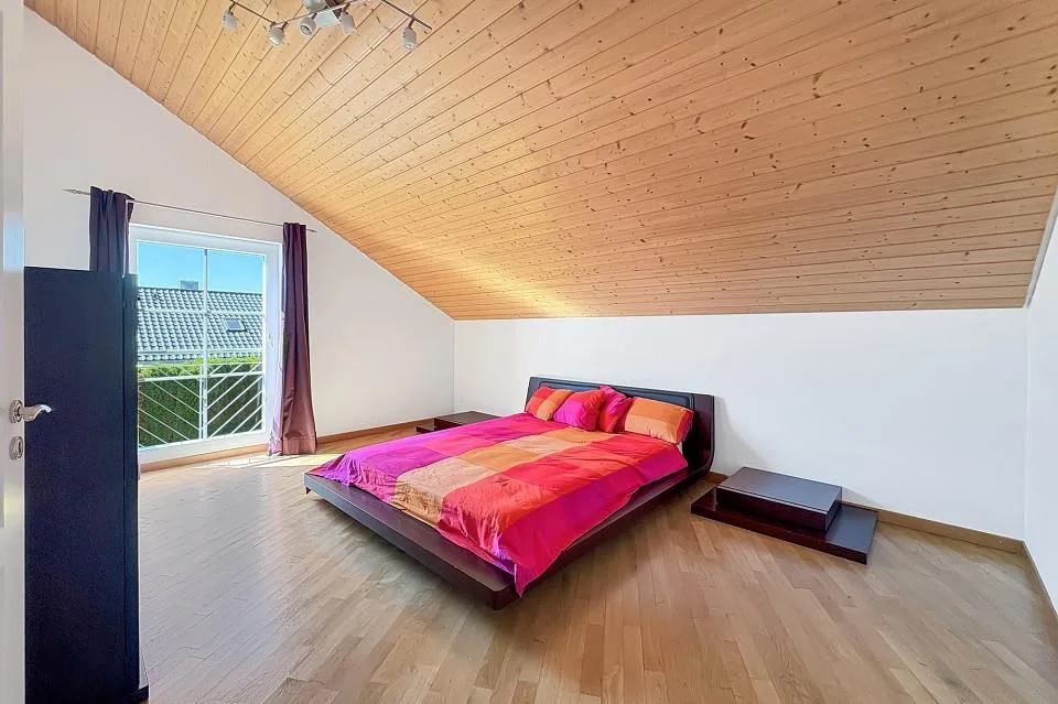 Freistehendes Einfamilienhaus mit Stil und Privacy – Foto 12 von 13
