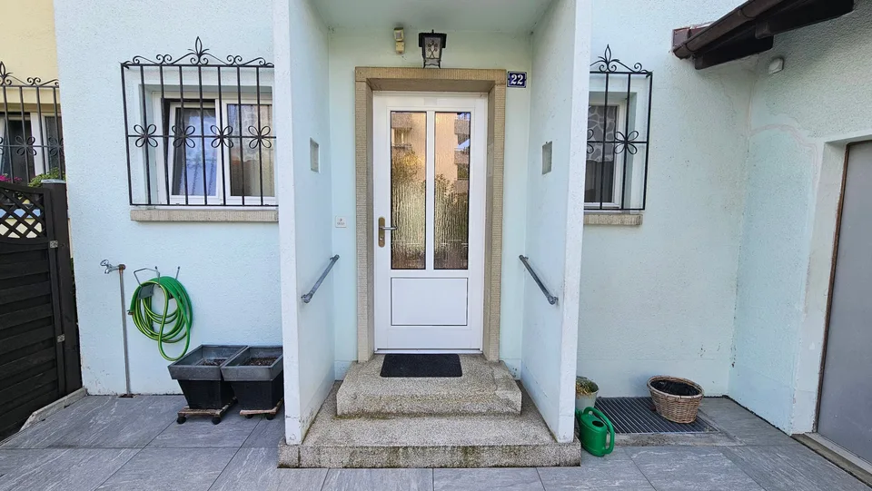 À vendre à Porrentruy maison mitoyenne de 4.5 pièces