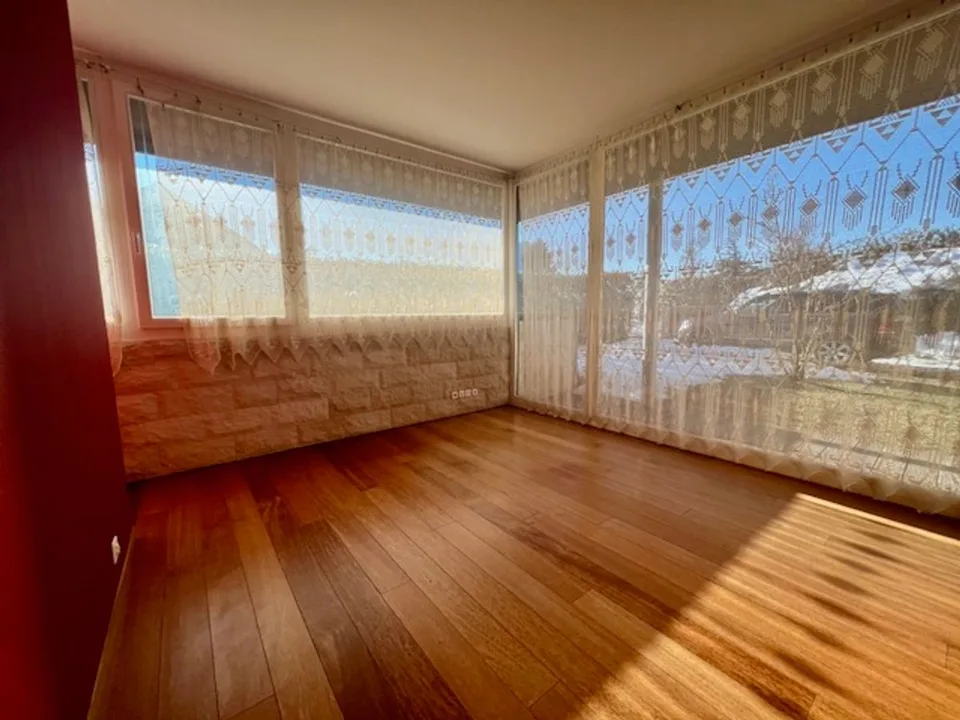 Fai un'offerta per questa superba villa eccezionale, con vista lago e sulle Alpi