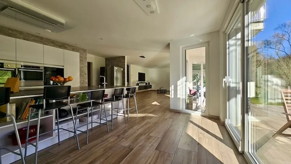 Doppelhaushälfte in einem angenehmen und beliebten Viertel von Fleurier