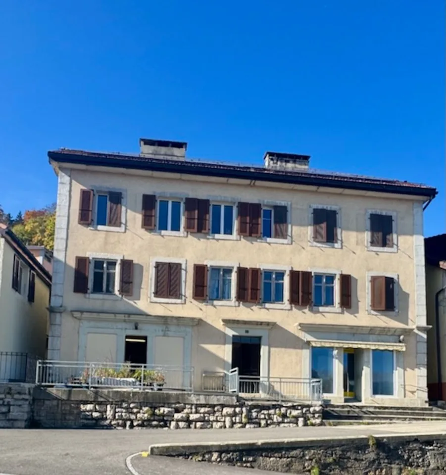 Esclusivo - Edificio a uso misto nel cuore di Les Ponts-de-Martel