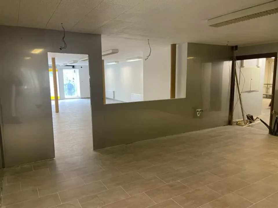 Esclusivo - Edificio a uso misto nel cuore di Les Ponts-de-Martel