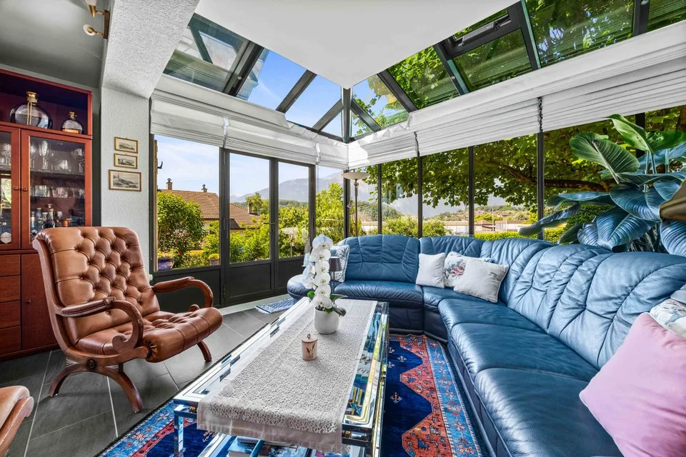 MAGNIFICA VILLA BIFAMILIARE CON AMPIO GIARDINO PAESAGGISTICO. DA NON PERDERE!
