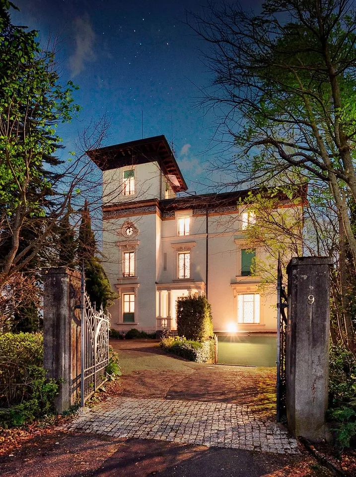 Appartement A: 180m2 au REZ de Chaussé - Maison Maître 1893 rénovée