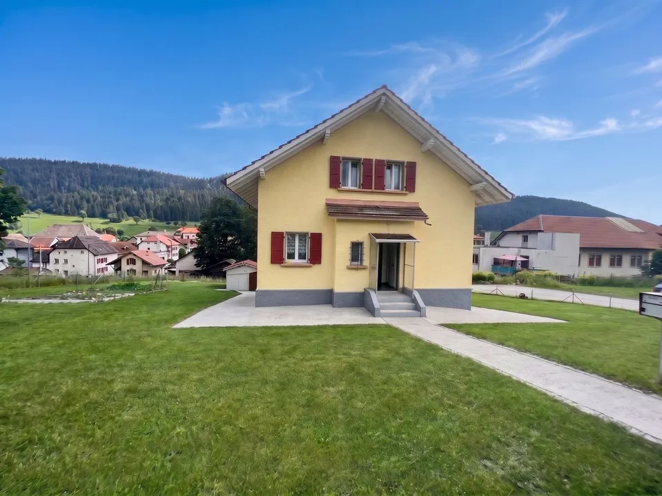 Charmante villa individuelle de 5,5 pièces, avec jardin et garage