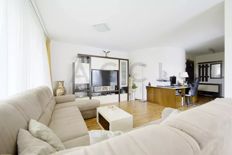 ESCLUSIVITÀ - Appartamento luminoso di 4 locali con terrazza coperta, giardino privato - box disponibile - Châtelaine