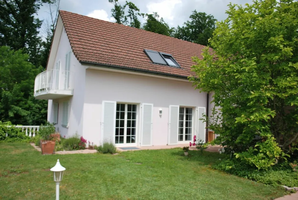 Exklusive 8-Zimmer Villa mit Pool