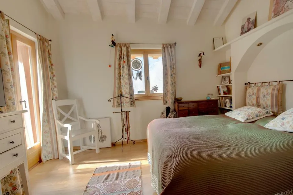 RARE ARTIKEL! Familienchalet in ruhiger und sonniger Lage