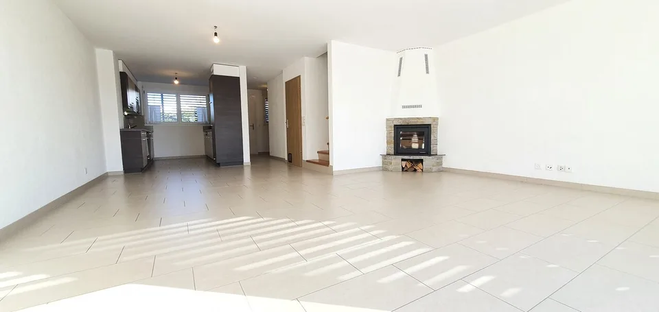 SCHÖNE WOHNUNG, 185m2 + 100m2 Terrasse zu verkaufen