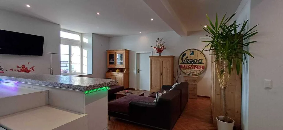 Appartamento contemporaneo di 4.5 locali in vendita in un edificio completamente ristrutturato