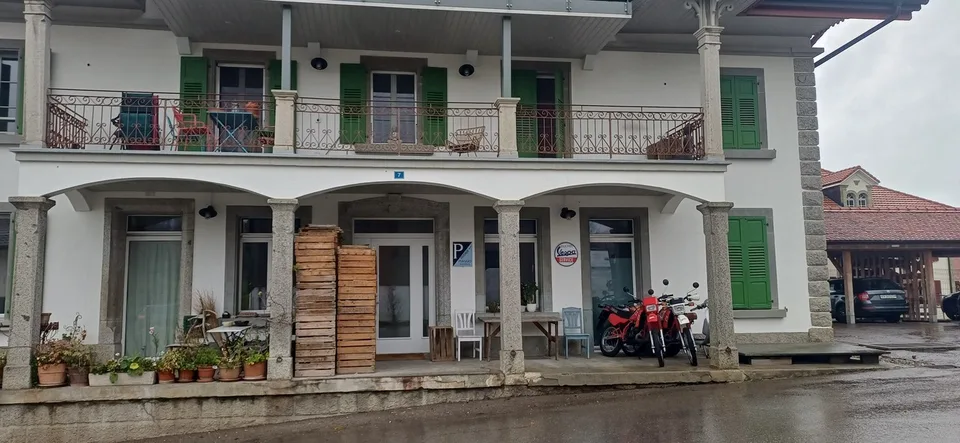 À vendre en partie ou l'ensemble lmmeuble de 4 appart + dépôt