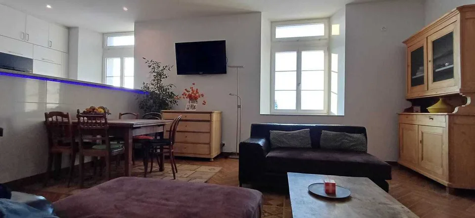 Vendesi in parte o l'intero edificio di 4 appartamenti + deposito