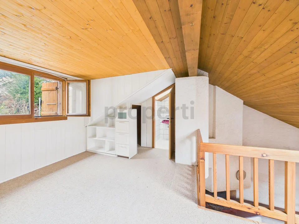 Geräumiges Reihenhaus mit Balkon in Odogno