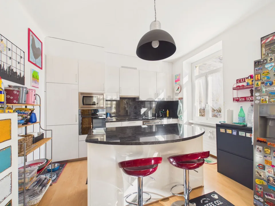 Elegante Villa mit 8,5 Zimmern, hochwertigen Ausstattungen und großem Garagenplatz, Monteceneri