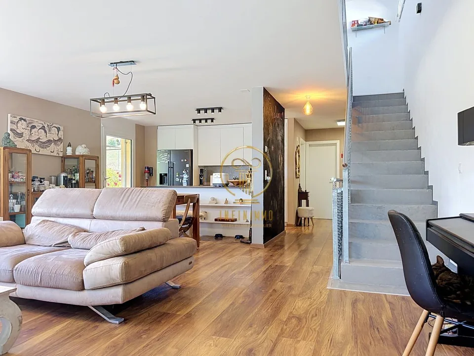 CARROUGE (VD), SELTENES OBJEKT! Einfamilienhaus mit 5.5 Zimmern und Blick auf den Moléson.