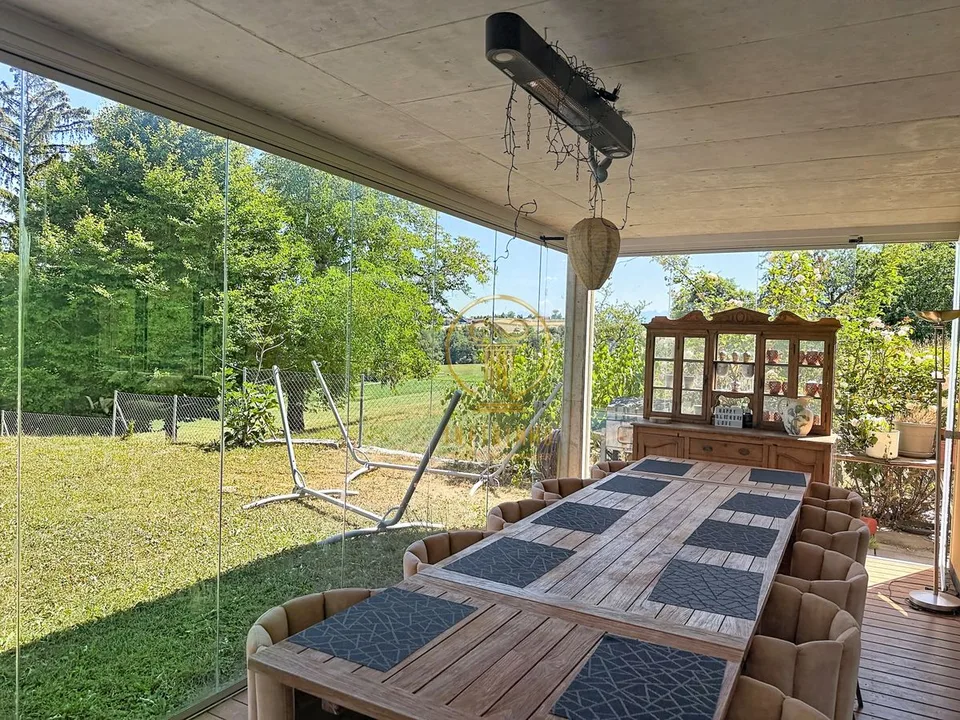 CARROUGE (VD), SELTENES OBJEKT! Einfamilienhaus mit 5.5 Zimmern und Blick auf den Moléson.