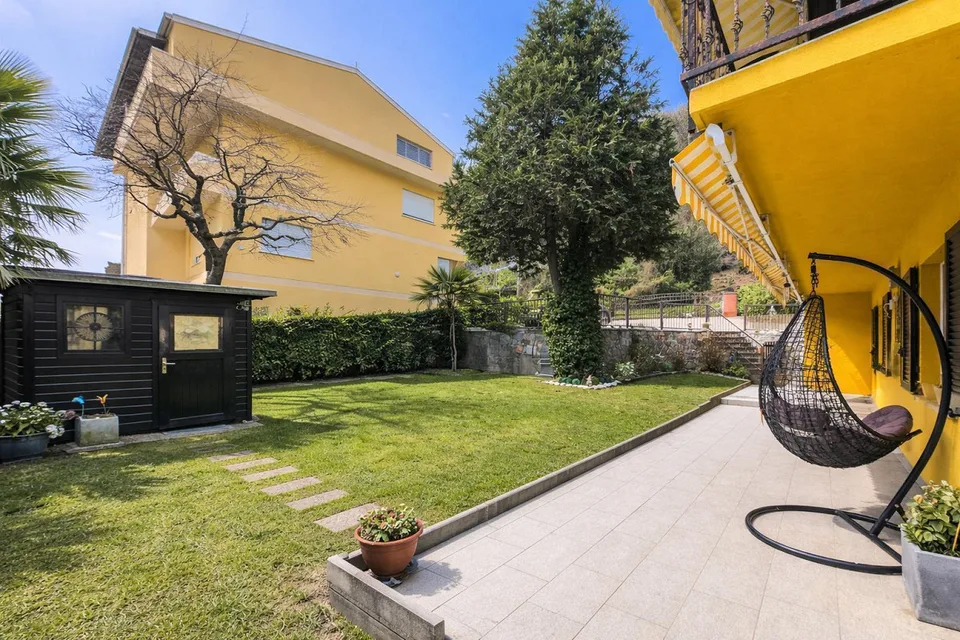 Casa bifamiliare con giardino a Canobbio – foto 11 di 14