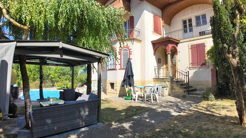 Casa di villaggio con 2 appartamenti a Grandcour / VD