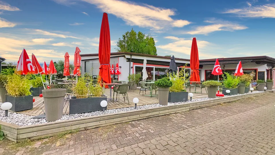 Opportunità rara: caffè-ristorante vicino al lago a Cheyres