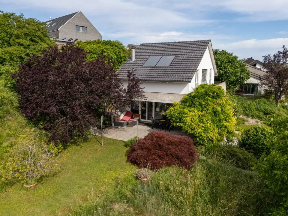 Light-Filled Family Paradise with Stunning Alpine Views and Maximum Privacy in Hagenbuch