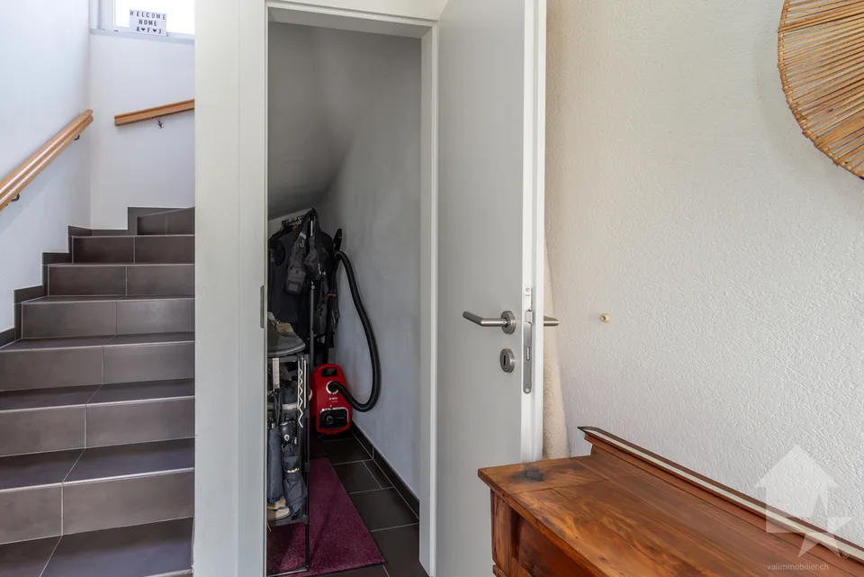 Charmant attique 5.5 pièces avec terrasse