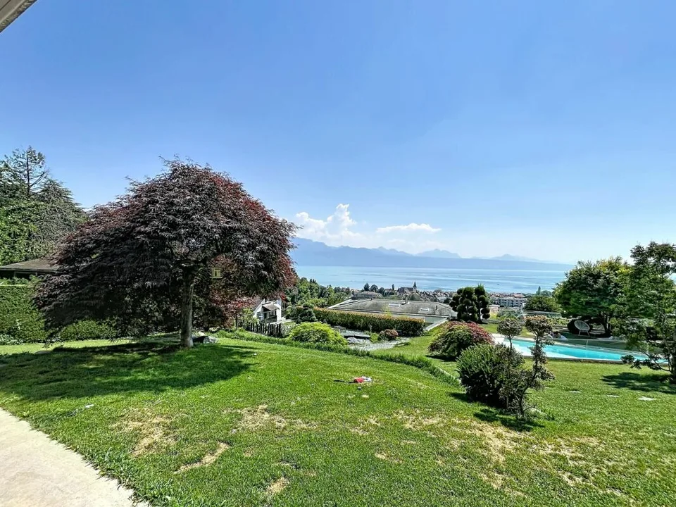 Lutry - Duplex avec piscine privée et vue sur le Lac