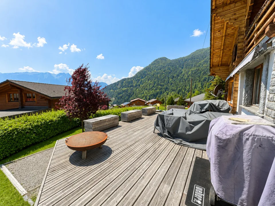 MAGNIFIKANT RENOVIERTES CHALET – SEKUNDÄRWOHNUNG & VERKAUF AN AUSLÄNDER ERLAUBT – Foto 11 von 12