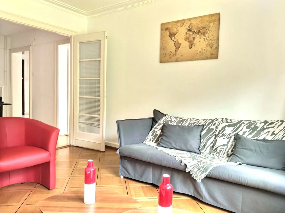 Schönes möbliertes Apartment in Lausanne / 3.5 Zimmer / 2 Schlafzimmer / 1 Badezimmer / 1 Balkon