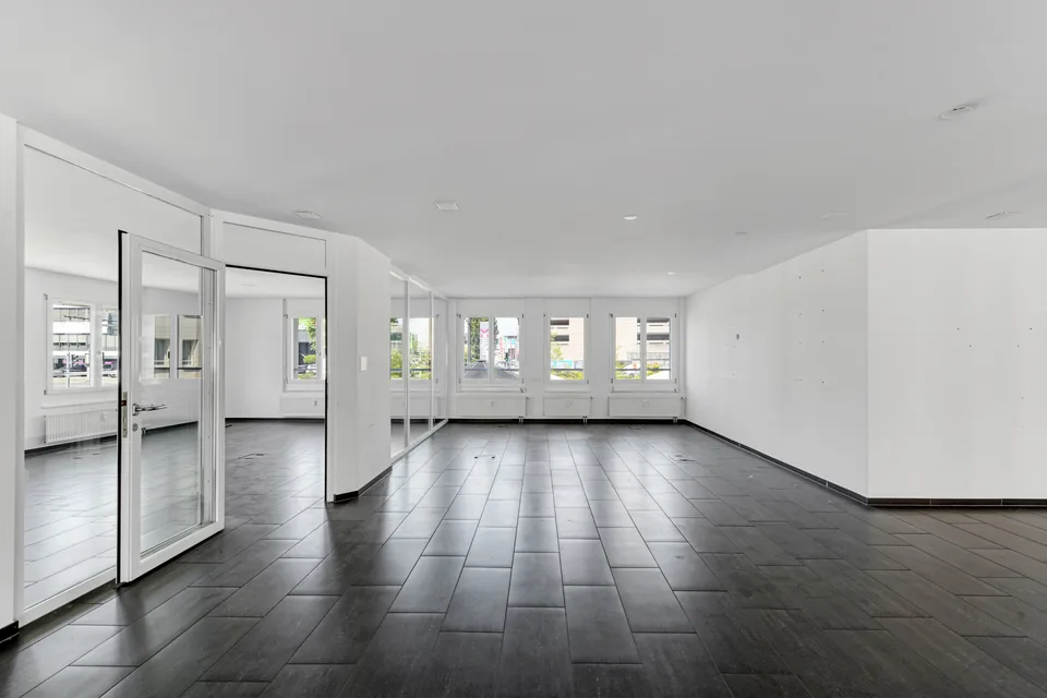 Espace de bureau attrayant dans un emplacement central