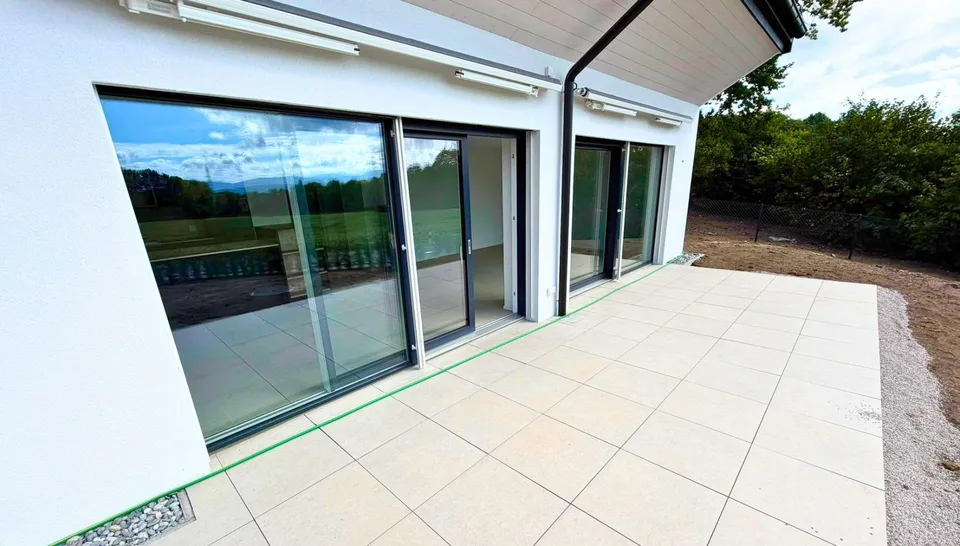 For rent - New family villa with terrace and garden