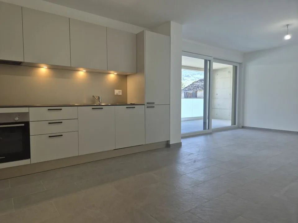Appt neuf de 2.5 pces avec grand balcon, Uvrier