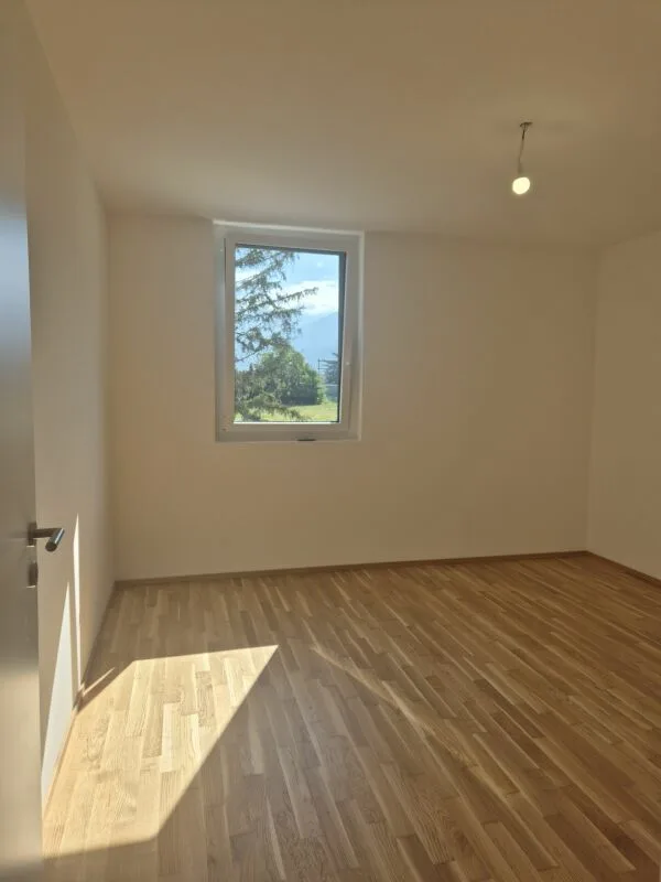 Neues 2,5-Zimmer-Apartment mit großem Balkon, Uvrier