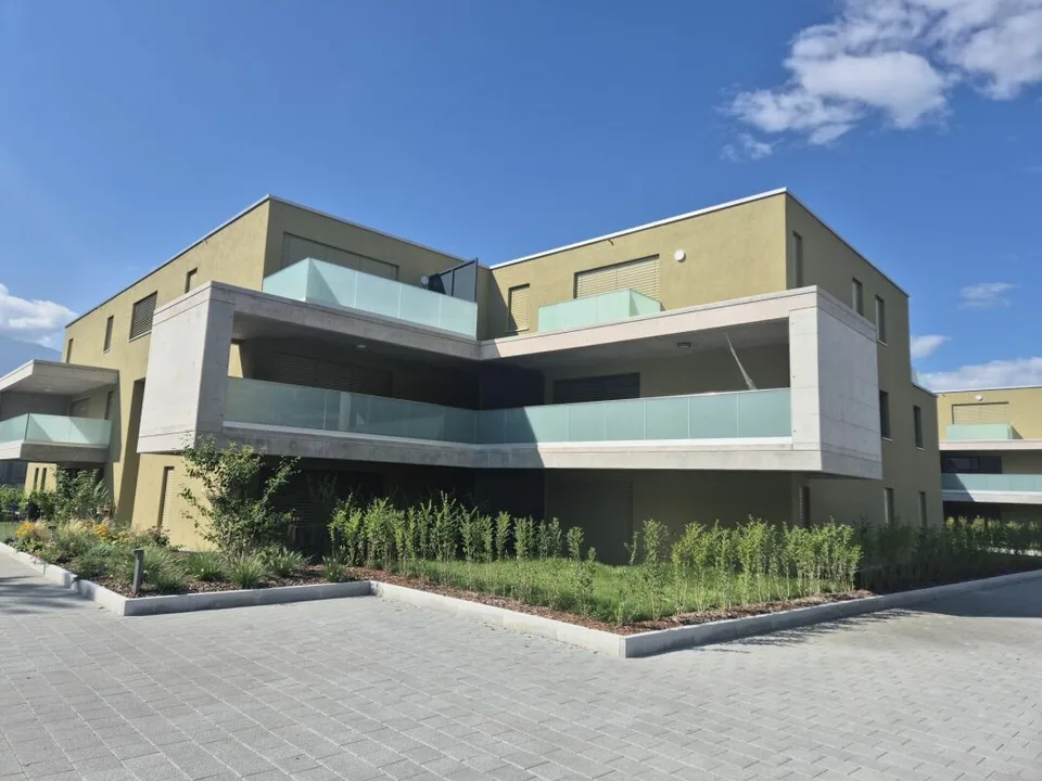Neues 2,5-Zimmer-Apartment mit großem Balkon, Uvrier