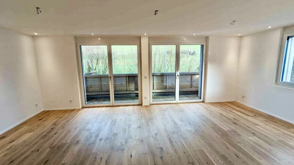 Modernes Studio mit grosszügigem Balkon