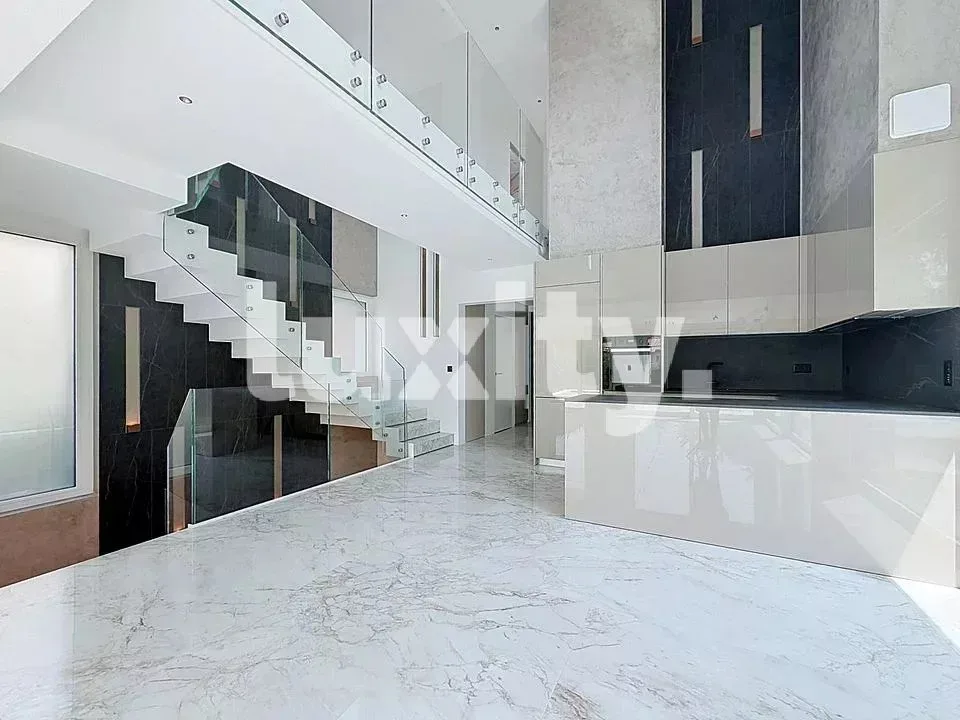 Contemporary Elegance in the Heart of Cologny